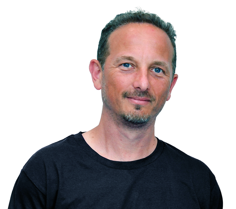 Portrait of Golan Raz, co-founder and COO of Deeto