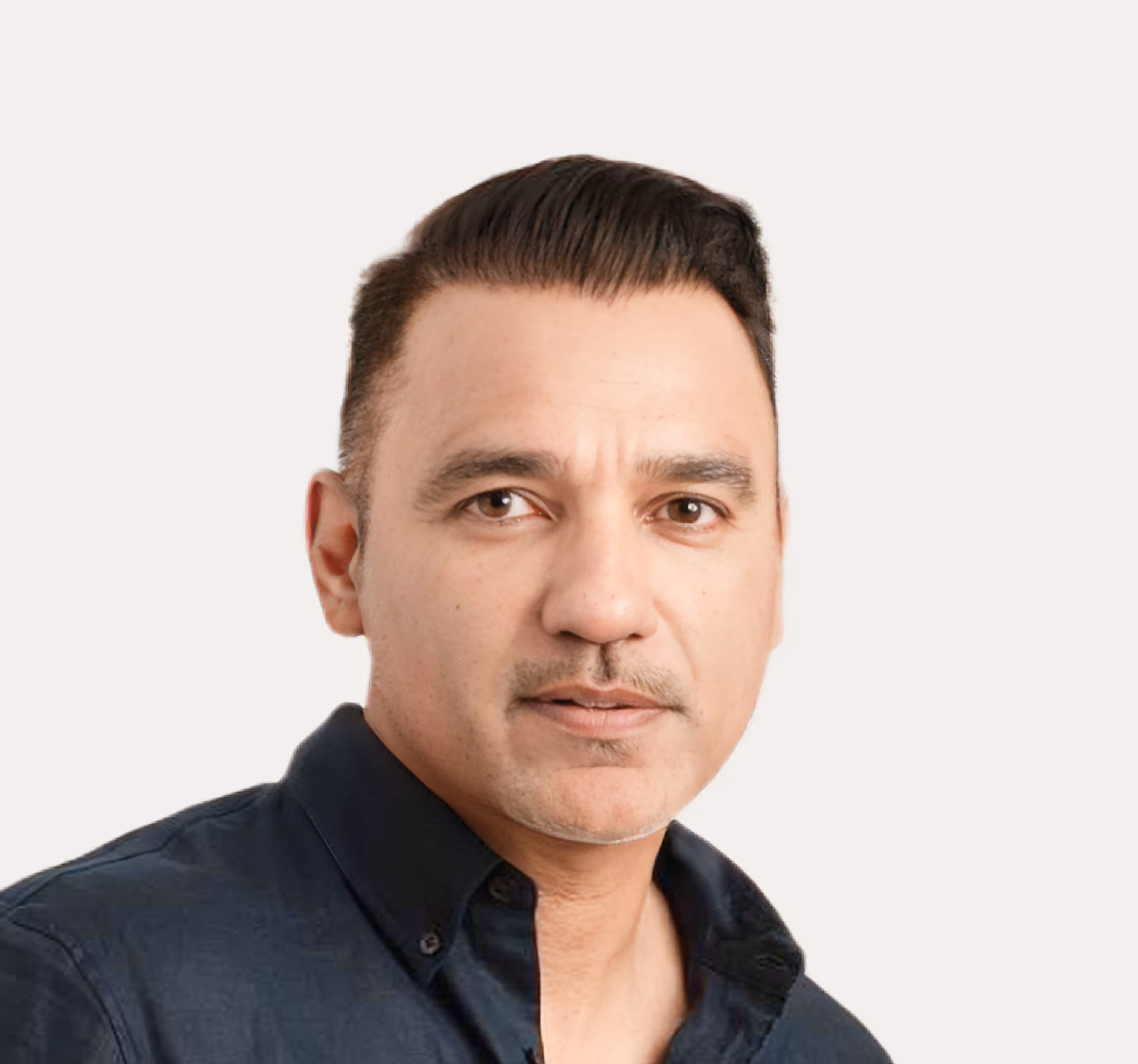 MaxIQ founder profile presentation